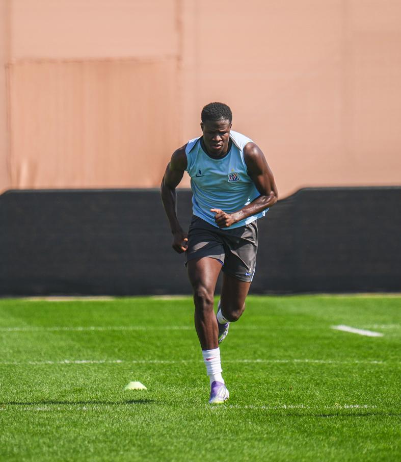 竞技宝官网-盖伊+拉唐试枪！对手曾败在蓉城脚下 李昊身价疯涨，申花重新报价