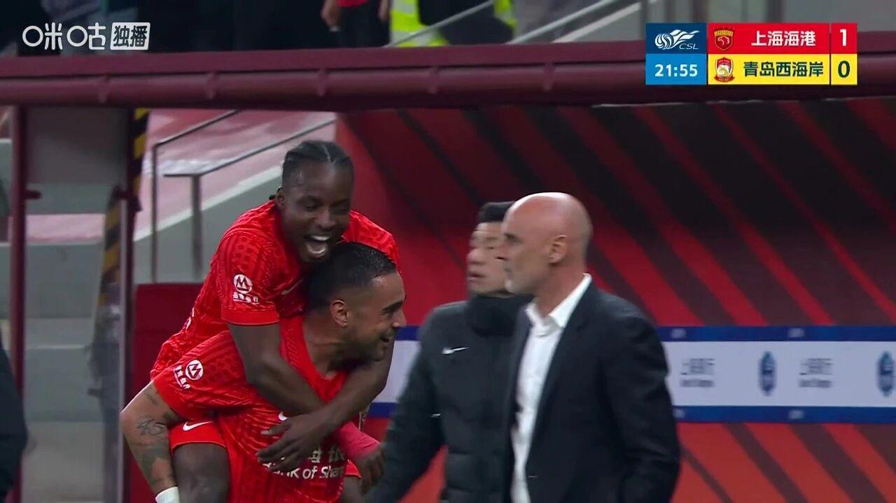 下半场连轰4球！卫冕冠军4-1夺赛季首胜，西海岸2战丢6球遭连败